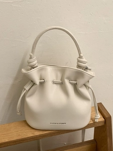 Sac Seau pour Femmes en Cuir PU Plissé Minimaliste Urbain Fermeture à Cordon Poignée Nouée Sac à Main Sac à Bandoulière