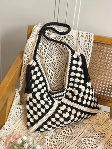 Hand Woven Crochet Tote Bag For Women Large Capacity Straw Shoulder Bag With Tassels Bohemian Hollow Out Casual Beach Bag
