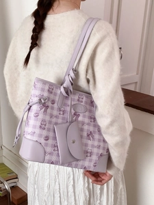 Sac fourre-tout à carreaux lilas avec motifs ours mignons et petite pochette assortie