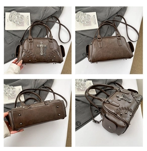 Vue détaillée sous quatre angles du sac bandoulière vintage en cuir marron avec croix