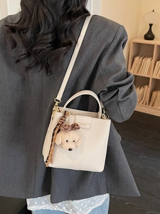 Women Casual PU Leather Bucket Bag Lychee Pattern Crossbody Shoulder Bag With Plush Dog Pendant Leopard Ribbon Handbag