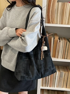 Women Large Capacity Canvas Tote Bag Contrast Color Patchwork Commuter Shoulder Bag With Coffee Cup Pendant Hobo Bag