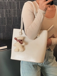 Women's Large Capacity PU Leather Tote Bag Fashion Commuter Shoulder Bag With Plush Bear Charm Urban Preppy Style Handbag