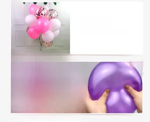 Detail showing 12-inch latex graduation balloons with high elasticity and 2.8g quality