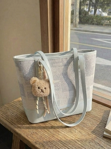 Sac Fourre-Tout Grande Capacité pour Femmes Mode Toile Patchwork Sac à Épaule Avec Pendentif Ours Sac à Main d'Été Décontracté pour Voyage