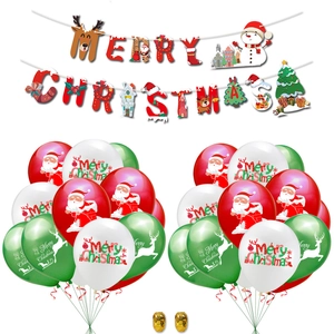Set decorativo per festa di Natale con striscione Merry Christmas e palloncini