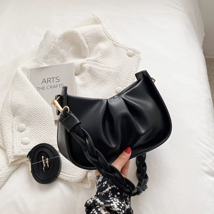 Sac sous le bras plissé noir élégant avec poignée tressée et bandoulière réglable
