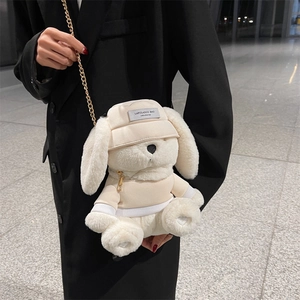 Sac bandoulière mignon en fausse fourrure de lapin blanc crème avec chapeau et chaîne