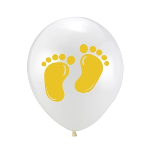 Détail d'un ballon en latex blanc de 12 pouces avec empreintes de pieds de bébé