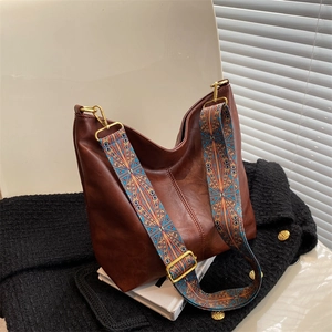 Borsa a Tracolla Vintage in Pelle PU a Grande Capacità per Donna Con Tracolla Larga Ricamata Etnica Bohémien Borsa Tote Hobo