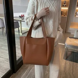 Brown soft PU leather tote bag with front pocket for women's autumn commute style