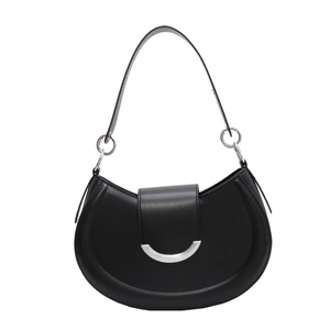 Sac à bandoulière croissant noir minimaliste avec fermoir en argent et rabat frontal