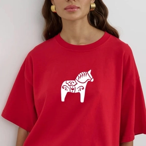 Women Casual Cotton Short Sleeve T-Shirt Vintage Loose Oversized Top With Dala Horse Graphic Print Red Summer Fashion Tee
