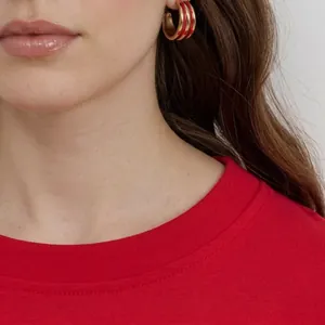 Classic red round neck cotton T-shirt featuring high-quality ribbed collar and double stitching