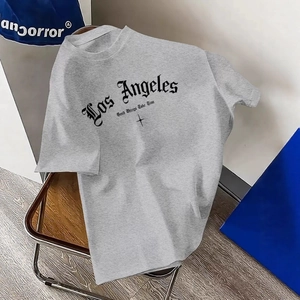 Maglietta grigia da uomo con stampa Los Angeles e scritte gotiche su girocollo casual