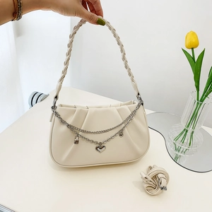 Sac Sous le Bras Plissé Élégant pour Femme en Cuir PU Forme Nuage Avec Poignée Tissée Pendentif Chaîne Cœur Sac à Main Chic Quotidien