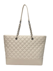 Sac cabas crème matelassé à grande capacité avec chaînes argentées et motif de losanges