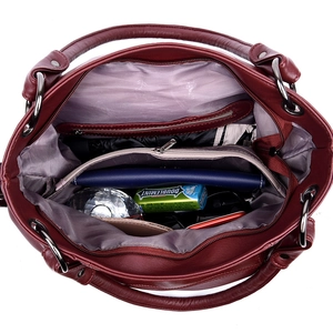 Grand sac à main bordeaux vintage en similicuir avec plusieurs compartiments internes