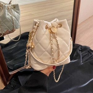 Borsa a Secchiello Trapuntata da Donna Pelle PU Catena Oro Coulisse Spalla Tracolla Moda Chic Quotidiana Borsa