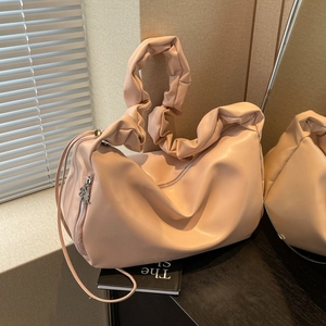 Women Large Capacity PU Leather Pleated Shoulder Bag Korean Fashion Cloud Underarm Bag Simple Casual Hobo Bag Daily Commute
