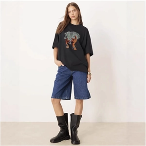 T-shirt noir 100% coton coupe oversize avec imprimé graphique urbain et short en denim