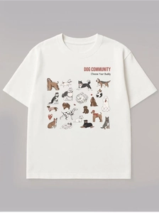 Détail de l'imprimé chien sur t-shirt blanc décontracté 100 % coton à manches courtes