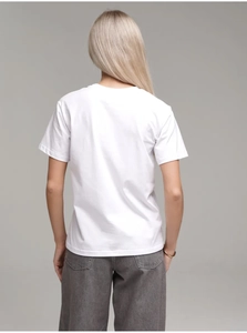 Vue arrière d'un t-shirt blanc à manches courtes 100% coton avec un col rond classique