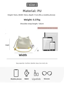 Dettagli dimensioni e struttura della borsa a secchiello in PU beige con catena oro