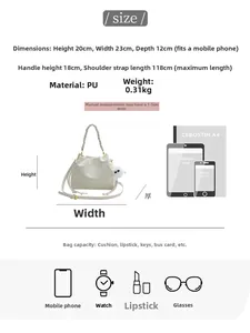 Sac seau blanc en PU avec cordon, poignée tressée et guide des tailles avec pompon doux