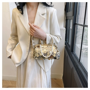 Modische goldene Pailletten-Tasche mit Perlengriff und Metallkette für Abendgarderobe