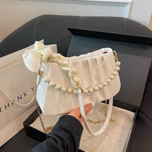 Damen Elegant PU Leder Gerafft Cloud Umhängetasche Künstliche Perlenkette Satinnschleife Süße Schultertasche Für Dating Alltag Mode