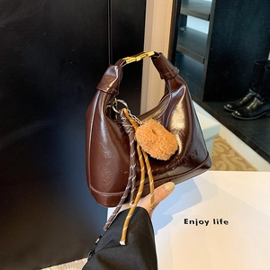 Fashion Glossy PU Leather Crescent Shoulder Bag For Women Large Capacity Urban Minimalist Hobo Bag With Bear Charm Crossbody Bag