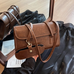 Retro brown large capacity shoulder bag for women with a detachable small matching pouch