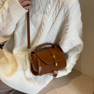 Vintage PU Leather Maillard Brown Handheld Boston Crossbody Bag For Women Retro Simple Style Small Shoulder Bag With Lock