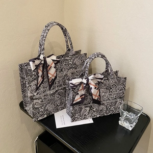Set di borse tote in tela con stampa paisley e foulard decorativo sui manici
