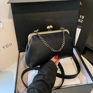 Sac Bandoulière Coquillage en Cuir PU Vintage pour Femme Sac à Main Rétro avec Fermoir Baiser et Bandoulière Chaîne