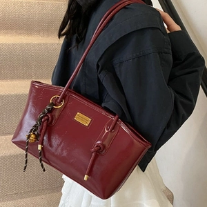 Women Minimalist Glossy PU Leather Underarm Bag Solid Color Shoulder Tote Bag With Metal Plaque And Bell Pendant Daily Use
