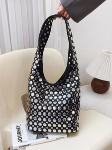 Sac à Bandoulière à Rivets Punk de Mode pour Femmes Sac sous le Bras Hobo en Cuir PU Sac à Main Fourre-Tout à Clous Ronds Métalliques Sac à Main Décontracté Élégant