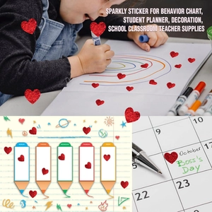 Détail d'autocollants cœurs rouges à paillettes pour décorer calendriers et agendas
