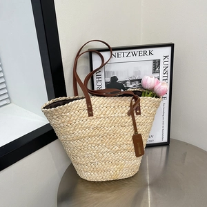 Sac Fourre-Tout Tissé en Paille de Grande Capacité pour Femmes Minimaliste Urbain Tissé à la Main Sac Seau de Plage Vacances Poignée en Cuir PU Blanc Cassé