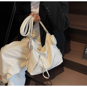 Large Capacity PU Leather Tote Bag For Women Fashion Hobo Shoulder Bag With Mini Pouch And Charms Versatile Crossbody Bag