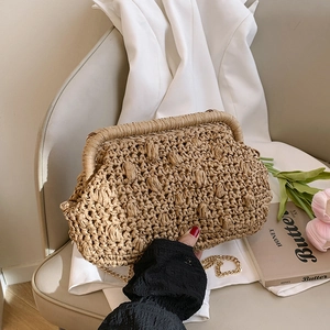 Summer Woven Straw Shoulder Bag For Women Beach Vacation Crossbody Bag With Metal Chain Retro Shell Cloud Clutch Bag