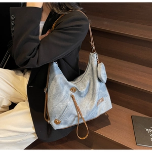 Fashionable large capacity tote bag with vintage wash texture and brown leather strap