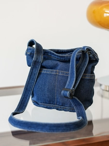 Sac Bandoulière en Denim Rétro pour Femmes Petit Sac Seau Décontracté Avec Plusieurs Poches et Bandoulière Réglable en Tissu Lavé