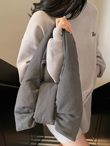 Grand sac cabas matelassé gris avec design de nœud pour le shopping quotidien femme