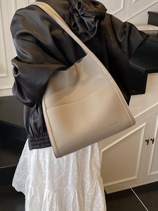 Chic 2025 large capacity coffee tote bag with lychee texture for office commuting