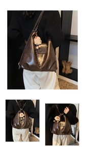Détail de la texture en cuir marron foncé et du charmant pendentif en peluche douce