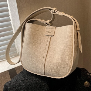 Luxury PU Litchi Texture Bucket Bag For Women Minimalist French Style Shoulder Crossbody Bag With Adjustable Strap Urban Daily Bag