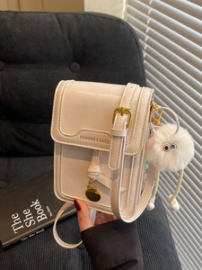 Mini Sac Bandoulière Tendance en Cuir PU pour Femmes Avec Porte-clés Monstre en Peluche Petit Sac à Bandoulière Carré pour Téléphone Usage Quotidien