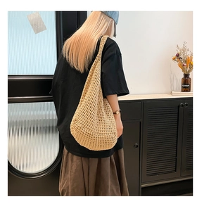 Bolso de hombro de ganchillo en cordón de algodón beige para vacaciones de playa